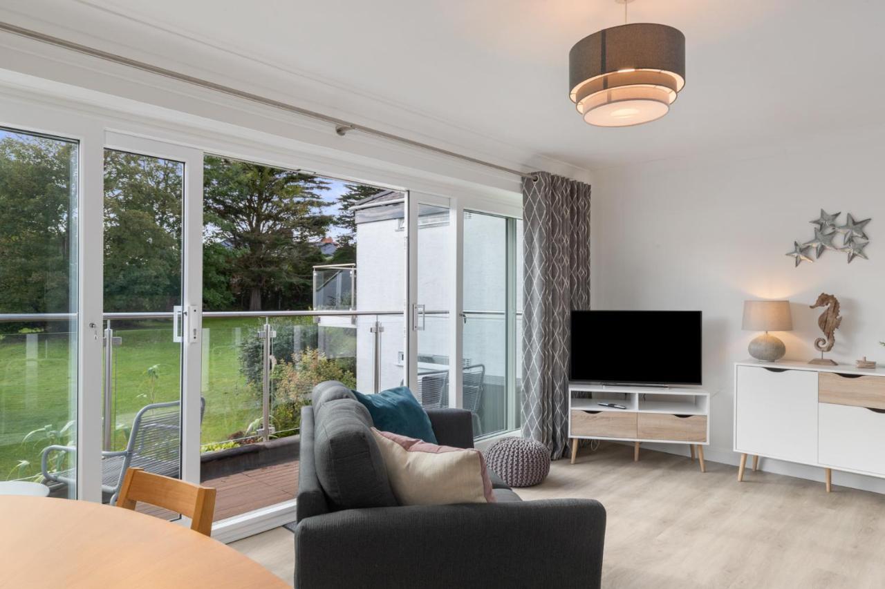25 Coedrath Park - Sea Views From Balcony, Short Walk To Beach, Parking Saundersfoot Exterior foto